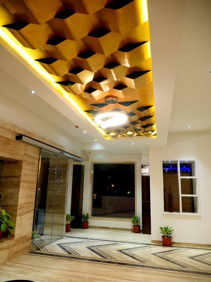 ASR Parklane Otel Hosūr Dış mekan fotoğraf